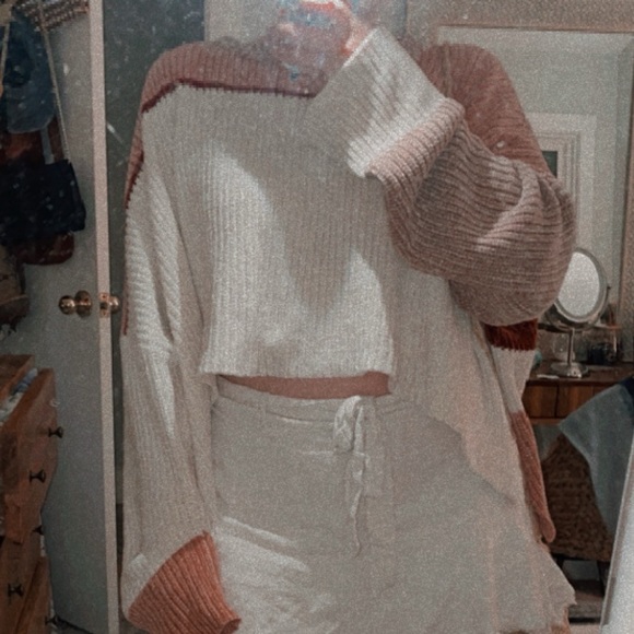 Shop Neighbor Striped Croped Sweater - Pink, Red, White - Size L - Side Slits - Picture 9 of 9